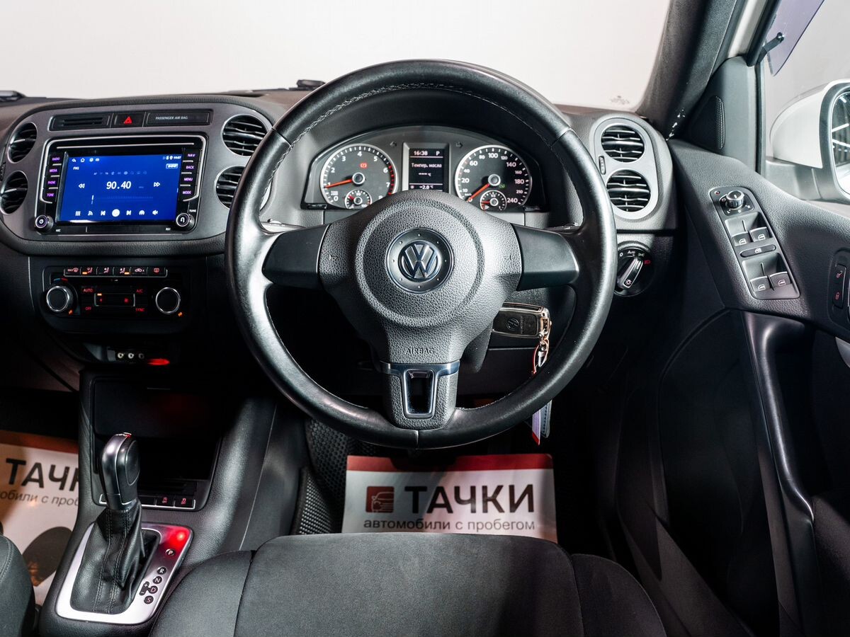 Volkswagen Tiguan 2013 - фото автомобиля