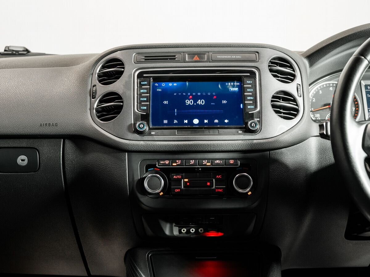 Volkswagen Tiguan 2013 - фото автомобиля