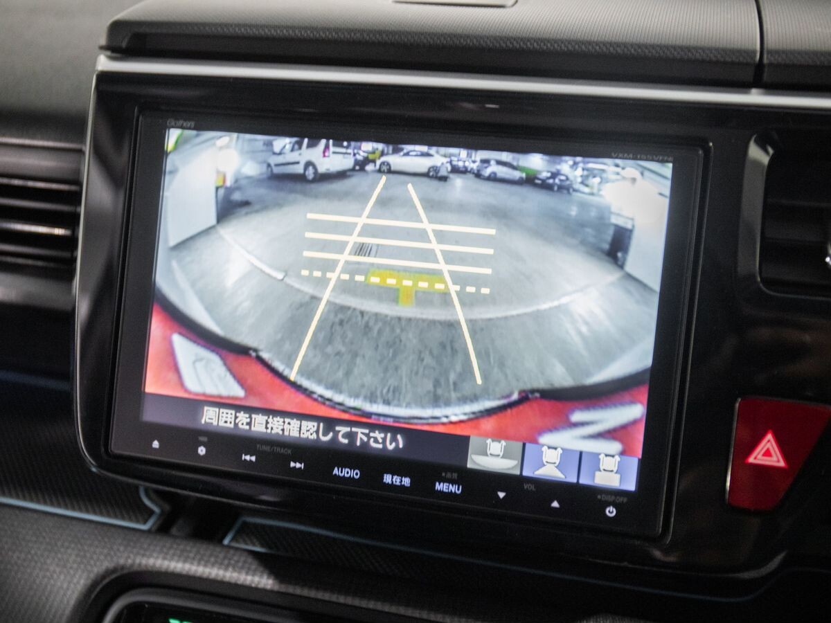 Honda Stepwgn 2015 - фото автомобиля