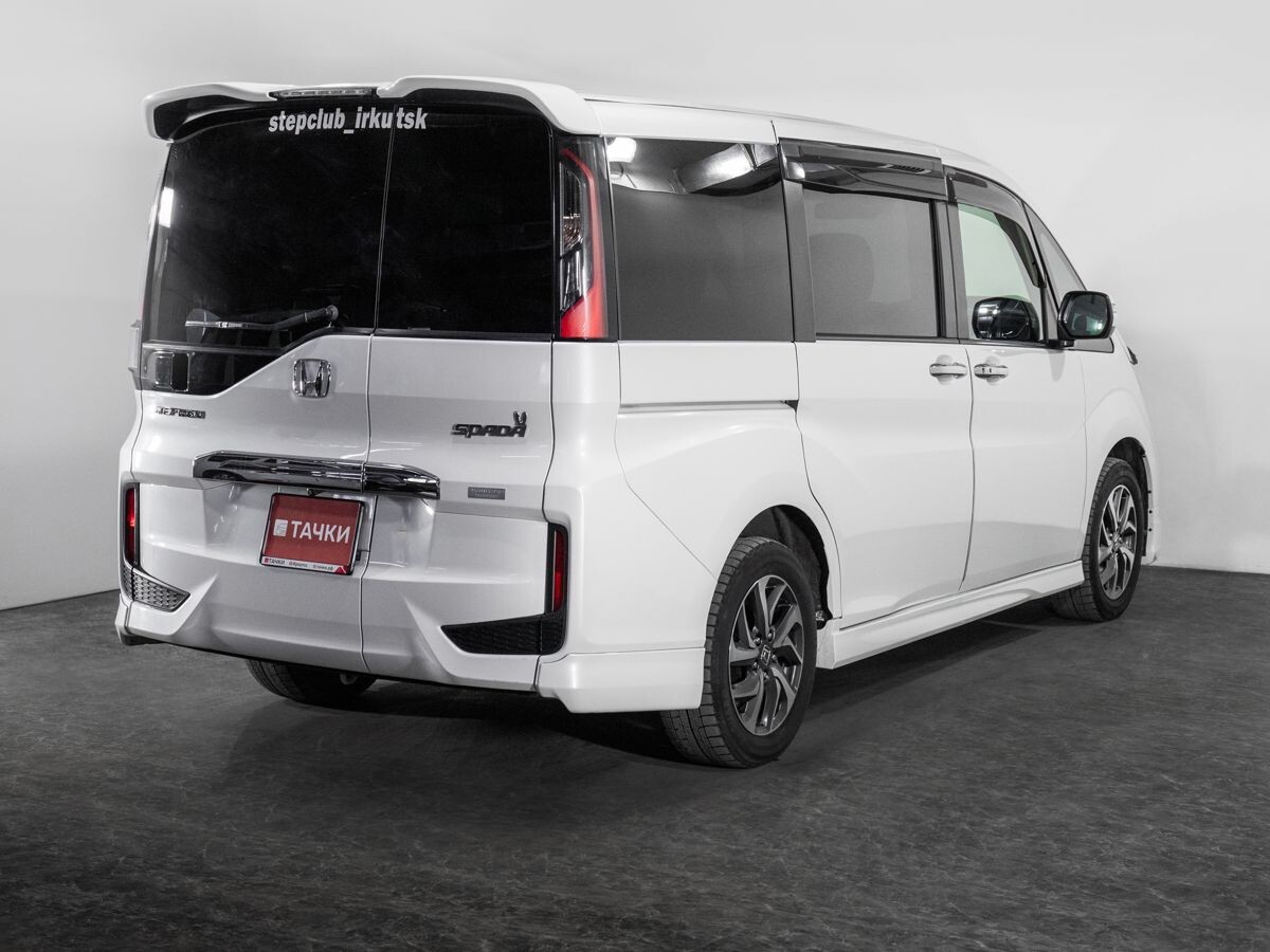 Honda Stepwgn 2015 - фото автомобиля