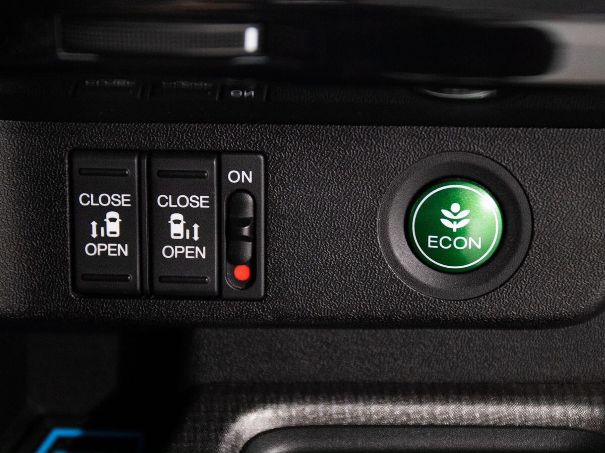 Honda Stepwgn 2015 - фото автомобиля