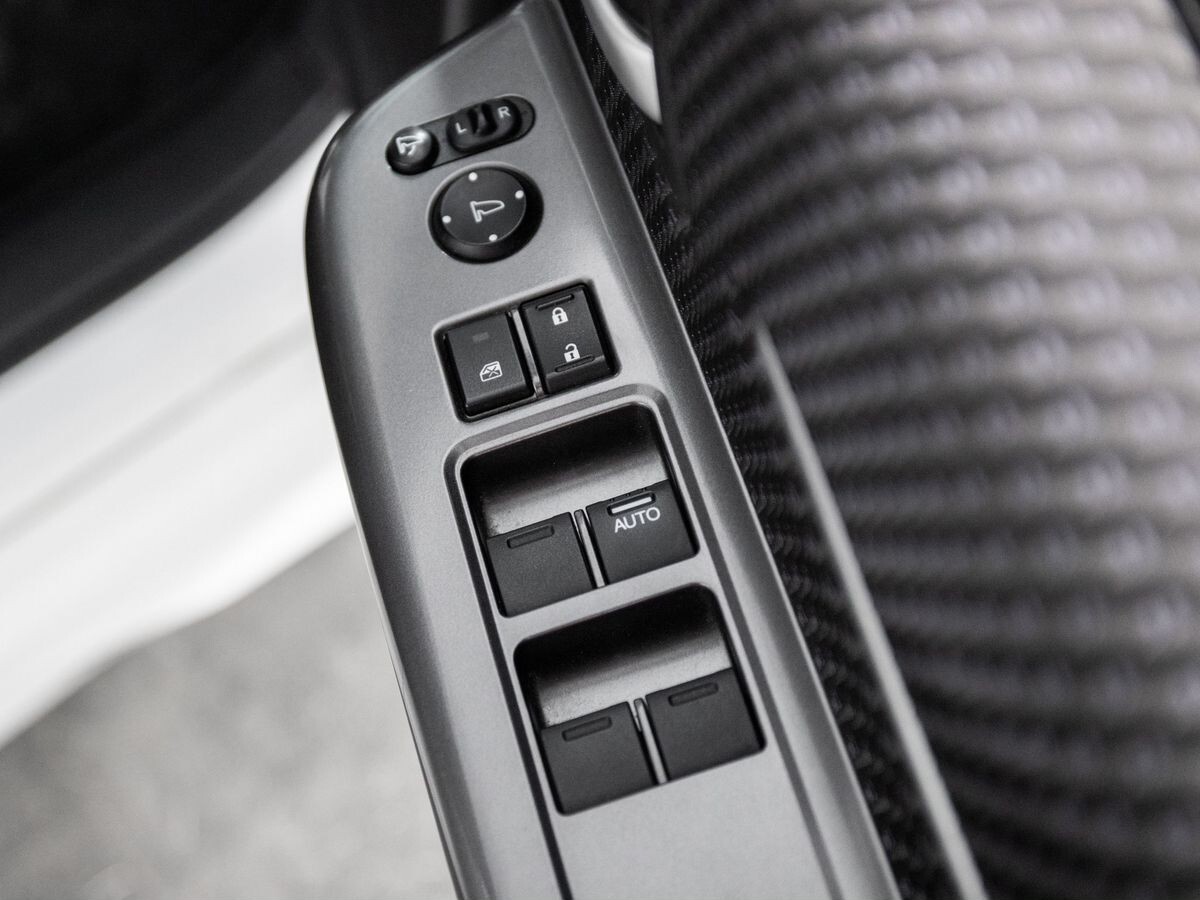 Honda Stepwgn 2015 - фото автомобиля