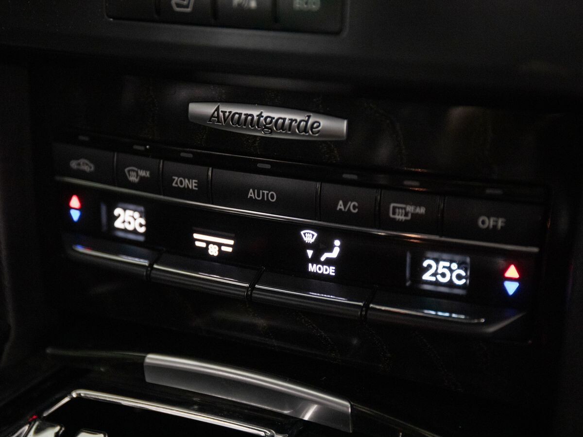 Mercedes-Benz E-Class 2013 - фото автомобиля