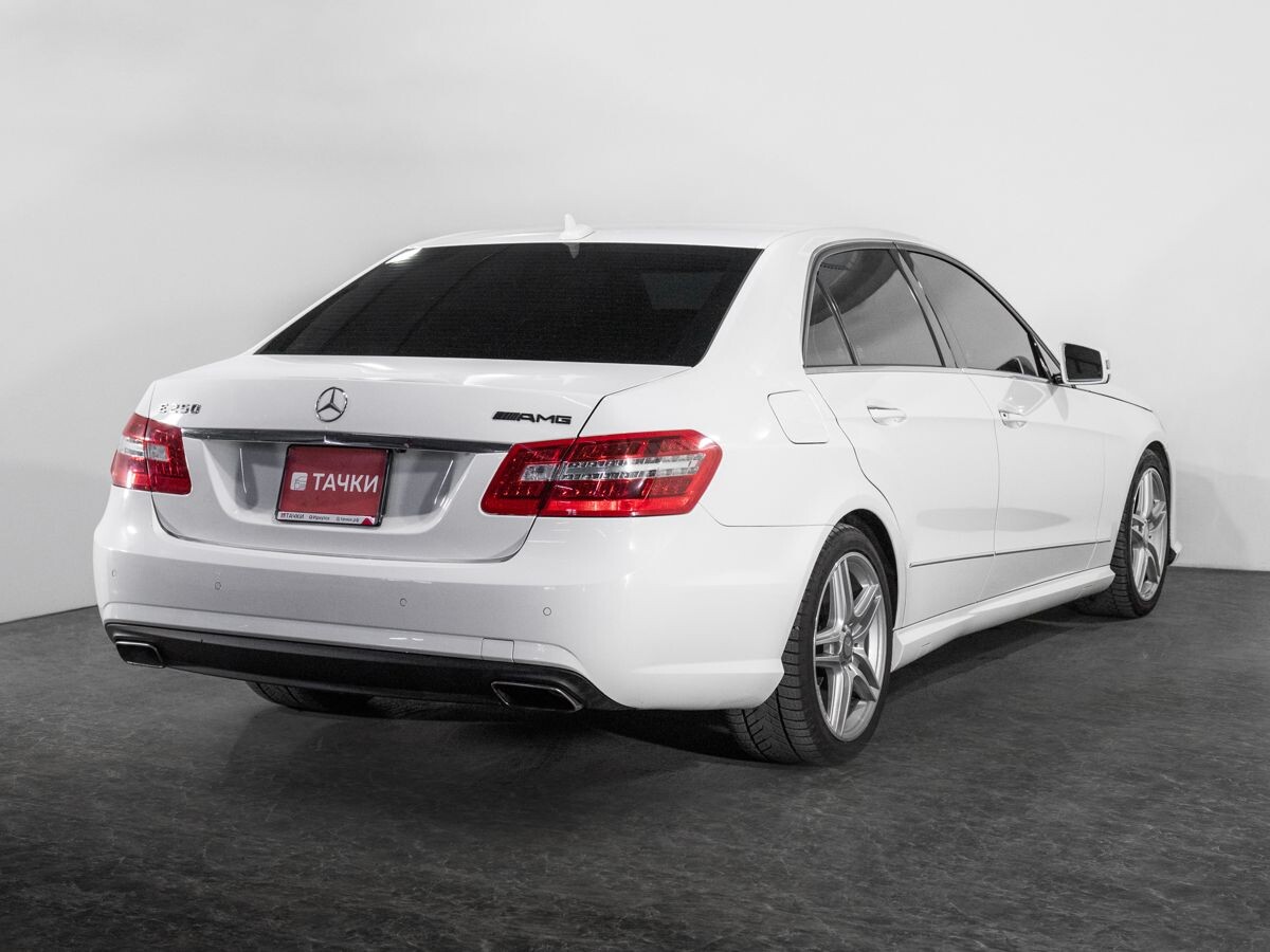 Mercedes-Benz E-Class 2013 - фото автомобиля