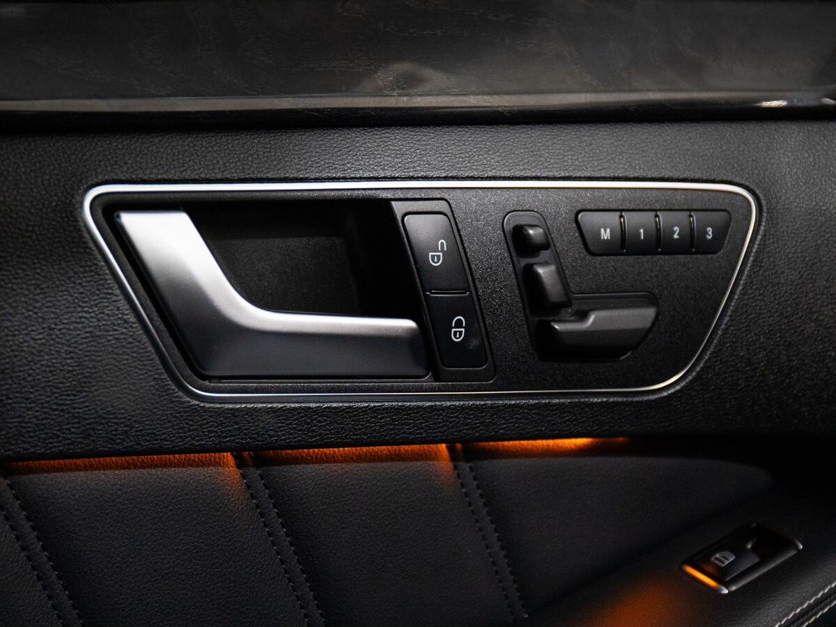 Mercedes-Benz E-Class 2013 - фото автомобиля