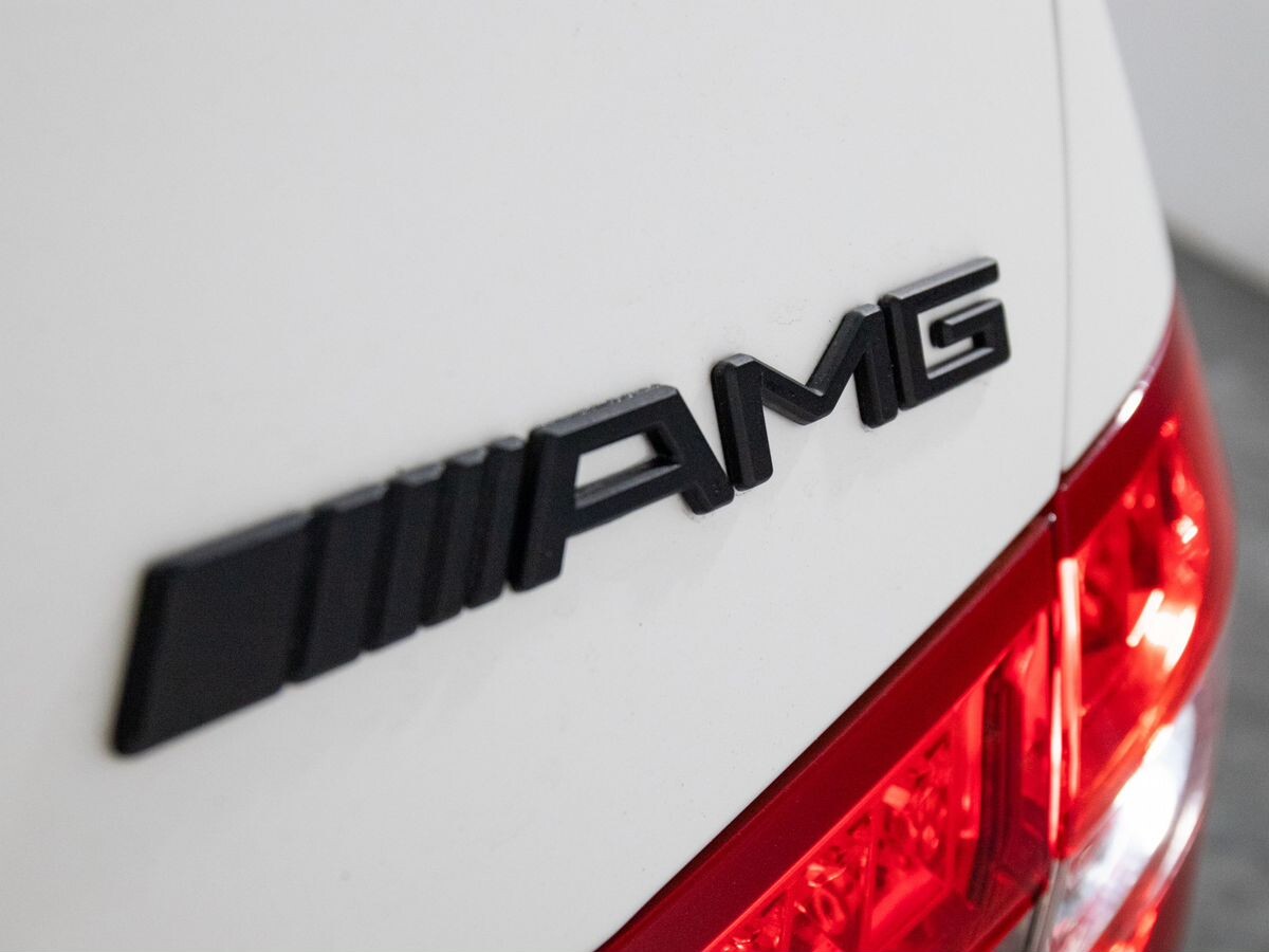 Mercedes-Benz E-Class 2013 - фото автомобиля