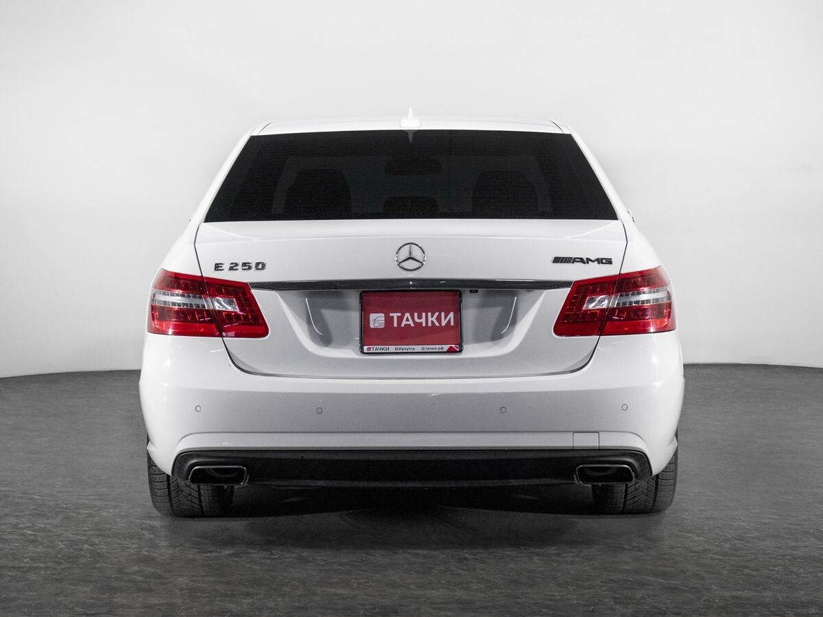 Mercedes-Benz E-Class 2013 - фото автомобиля