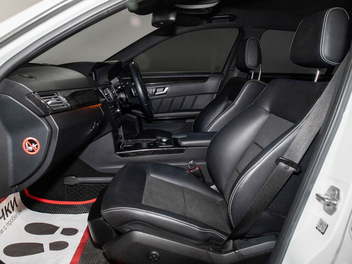 Mercedes-Benz E-Class 2013 - фото автомобиля