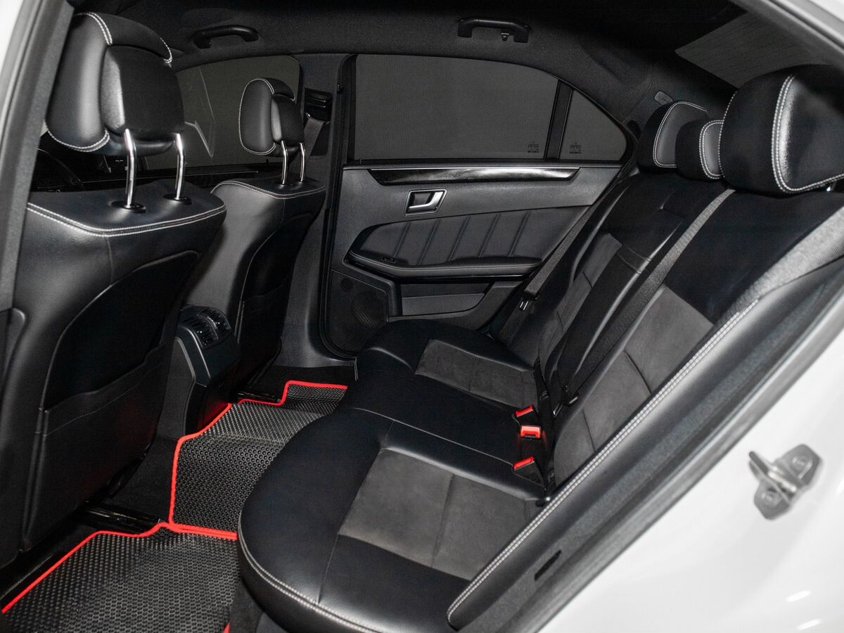 Mercedes-Benz E-Class 2013 - фото автомобиля