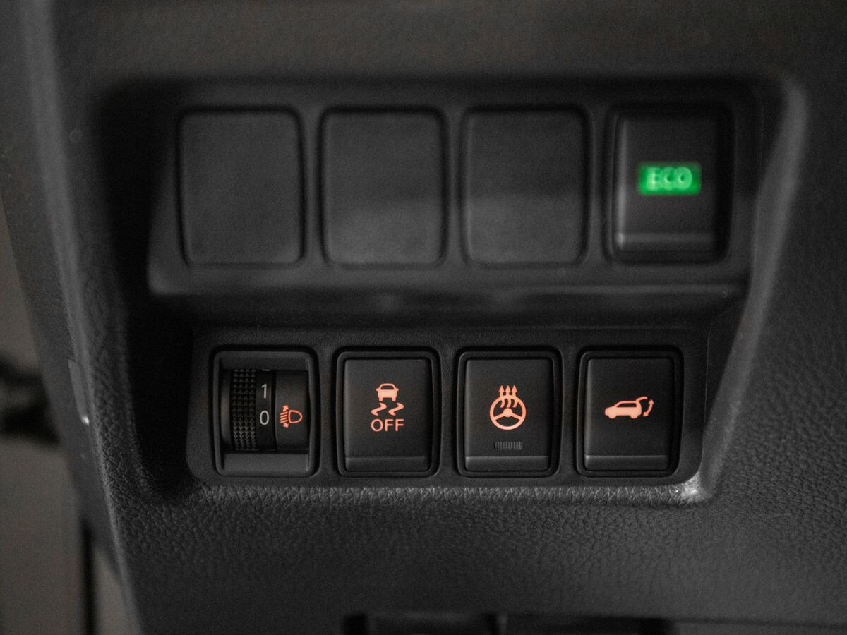 Nissan X-Trail 2021 - фото автомобиля