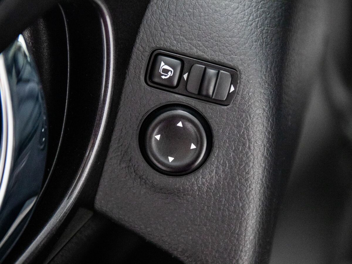 Nissan X-Trail 2021 - фото автомобиля