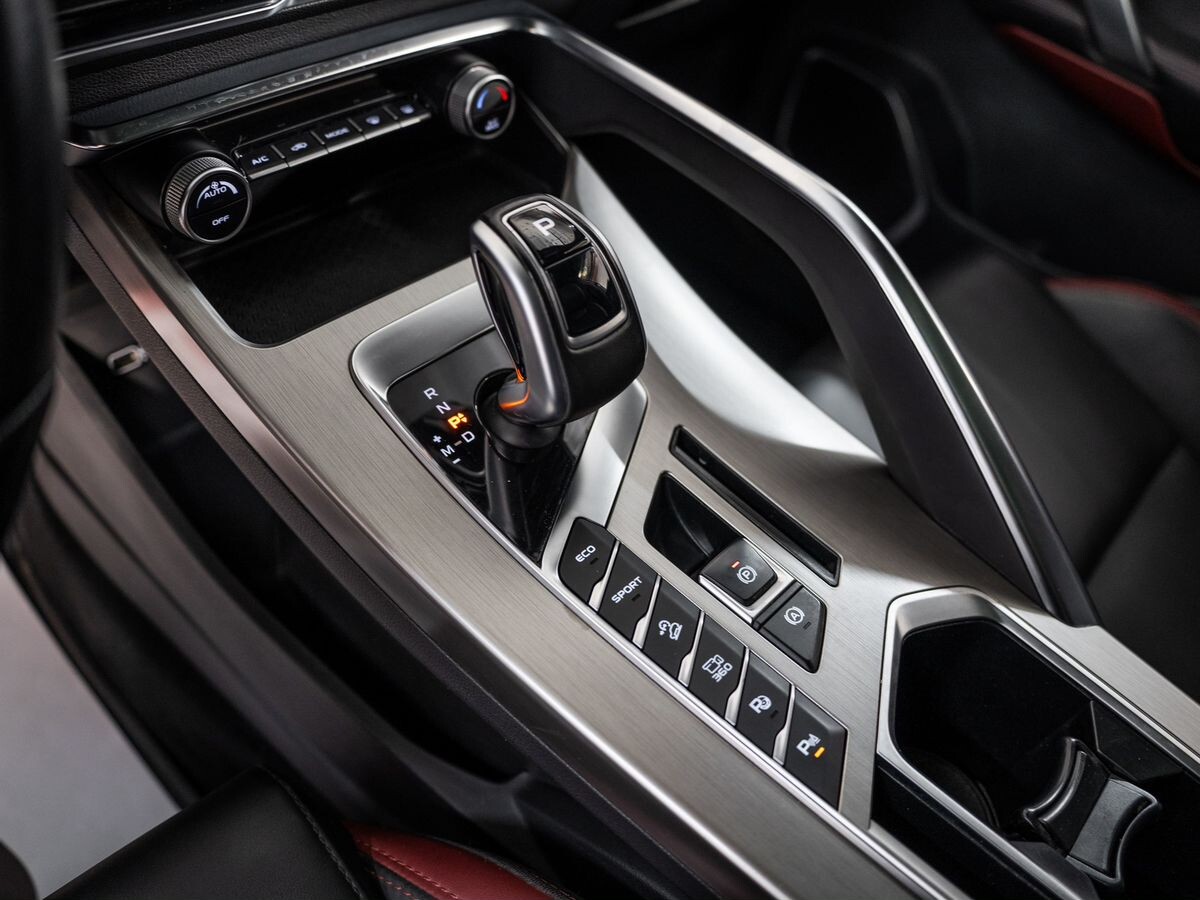 Geely Coolray 2020 - фото автомобиля