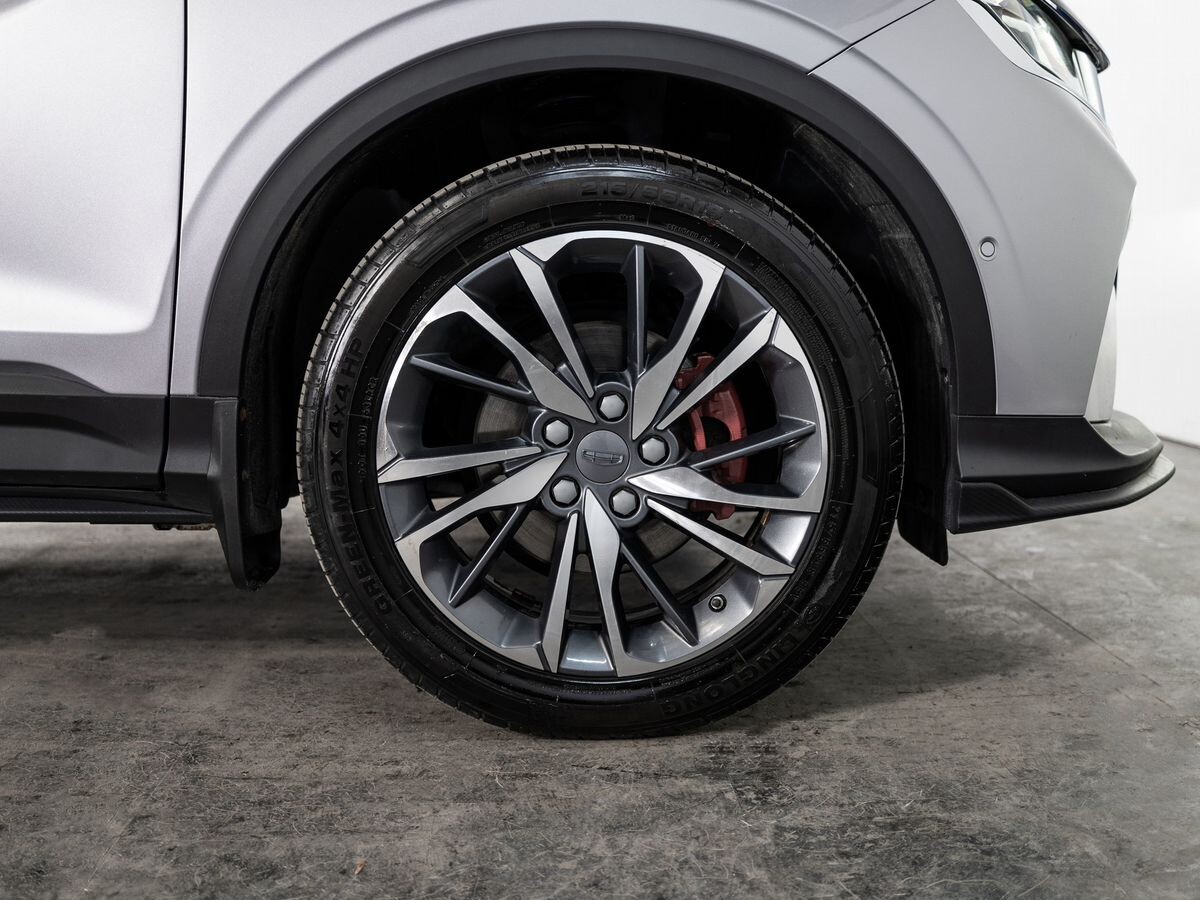 Geely Coolray 2020 - фото автомобиля