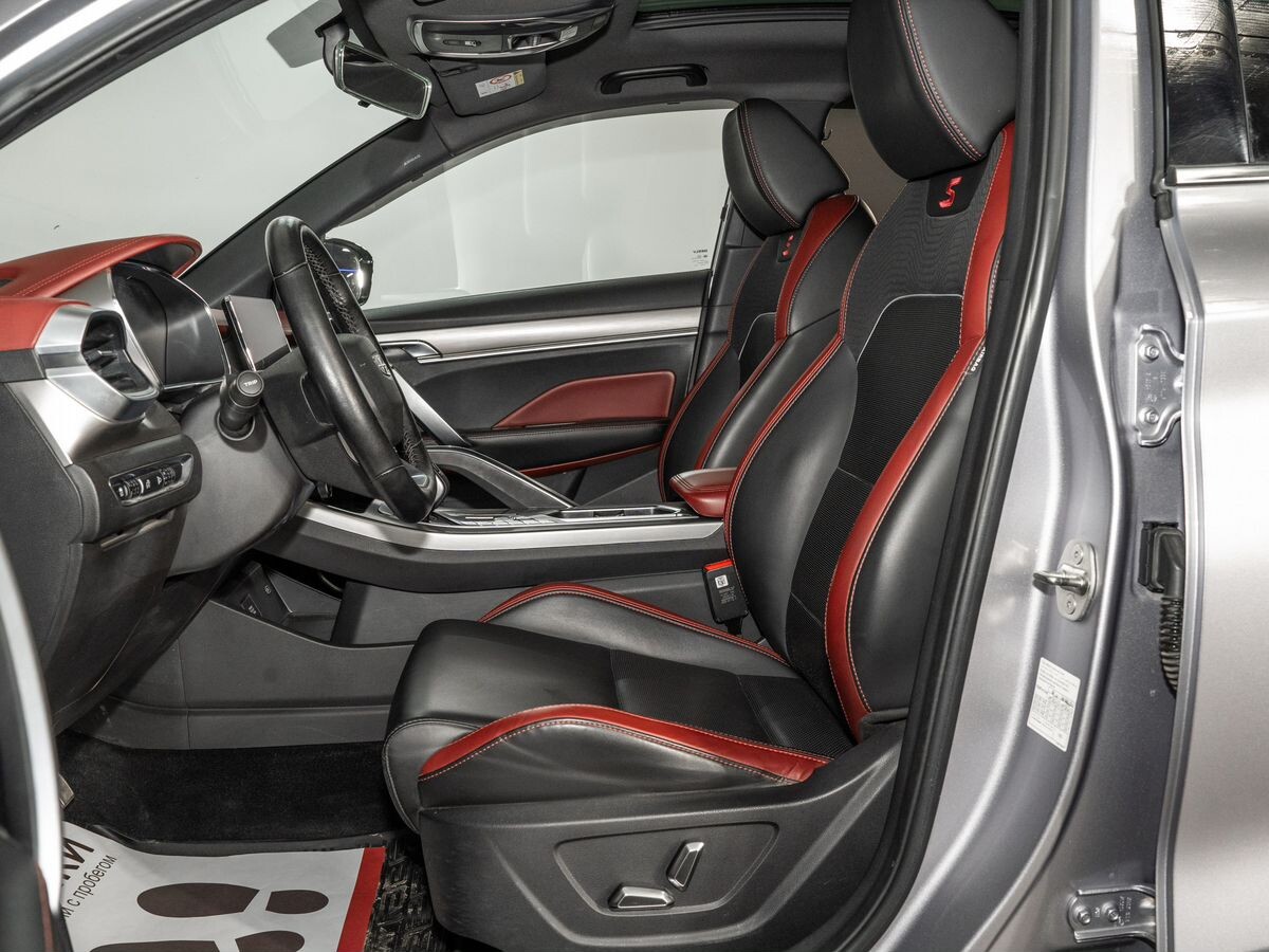 Geely Coolray 2020 - фото автомобиля