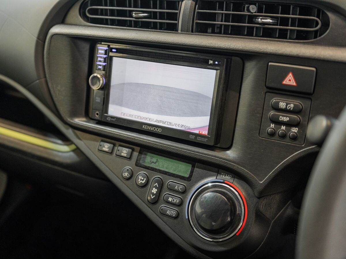 Toyota Aqua 2013 - фото автомобиля