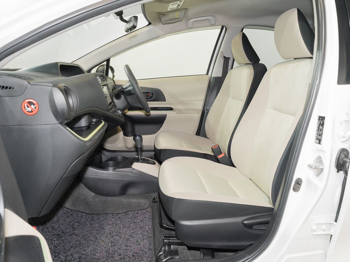 Toyota Aqua 2013 - фото автомобиля