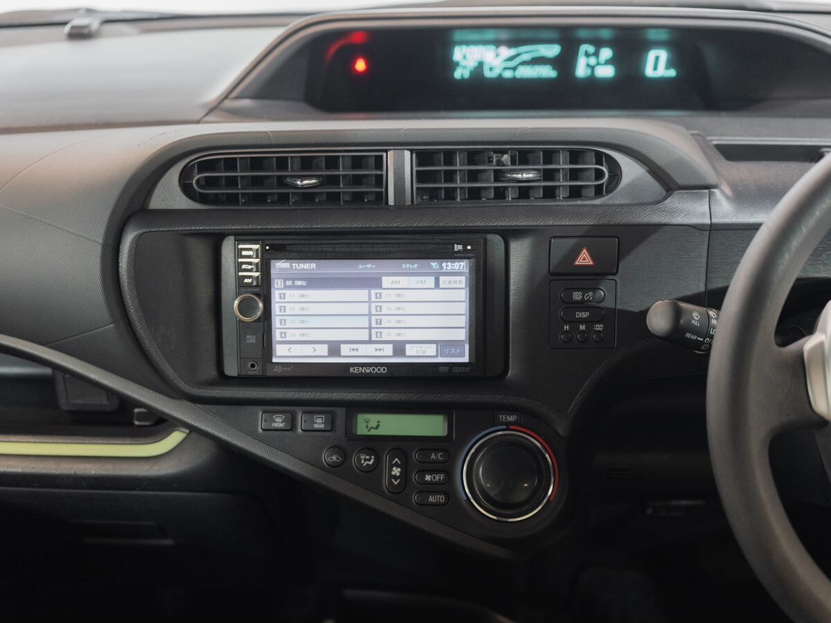 Toyota Aqua 2013 - фото автомобиля