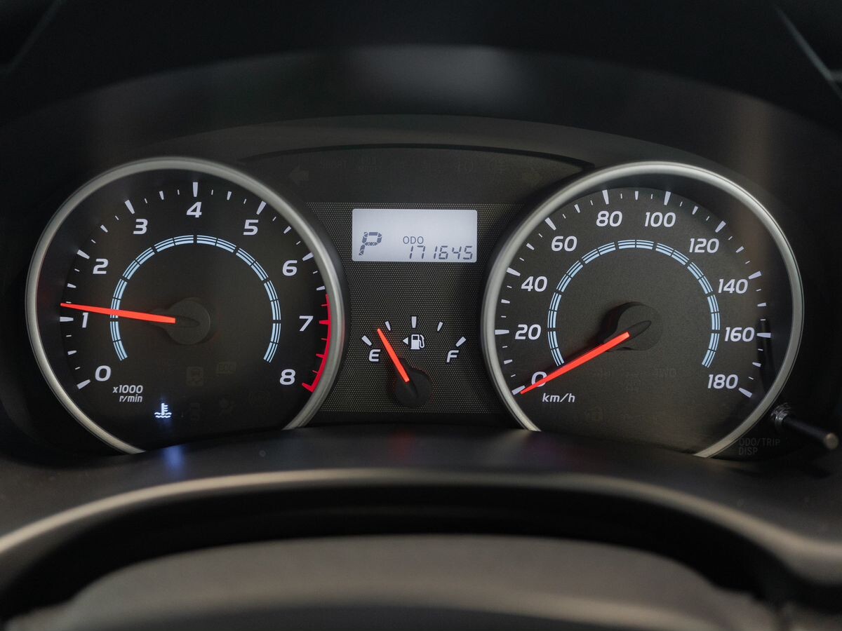 Toyota Wish 2009 - фото автомобиля