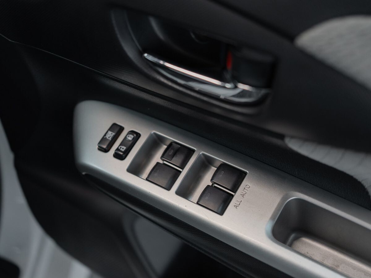 Toyota Wish 2009 - фото автомобиля