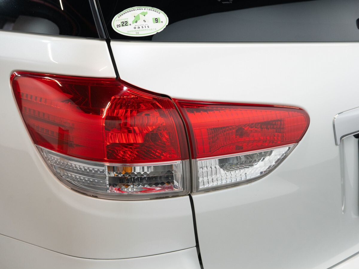 Toyota Wish 2009 - фото автомобиля