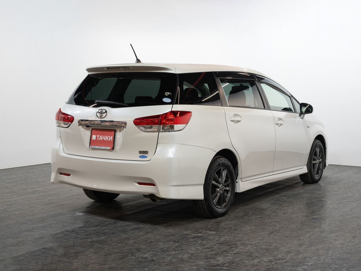 Toyota Wish 2009 - фото автомобиля