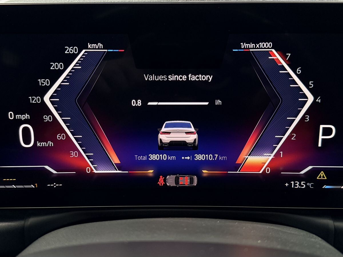 BMW 3-Series 2022 - фото автомобиля