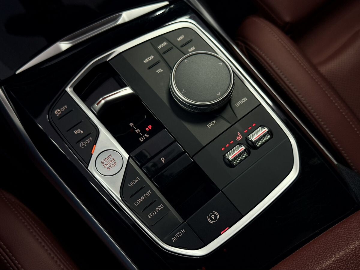 BMW 3-Series 2022 - фото автомобиля