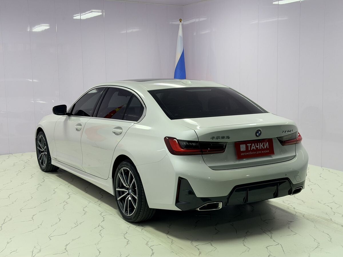 BMW 3-Series 2022 - фото автомобиля