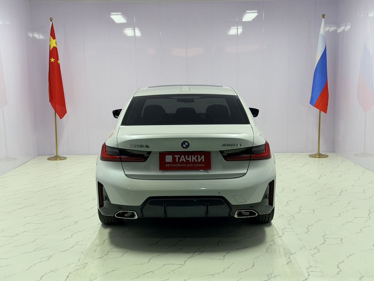 BMW 3-Series 2022 - фото автомобиля