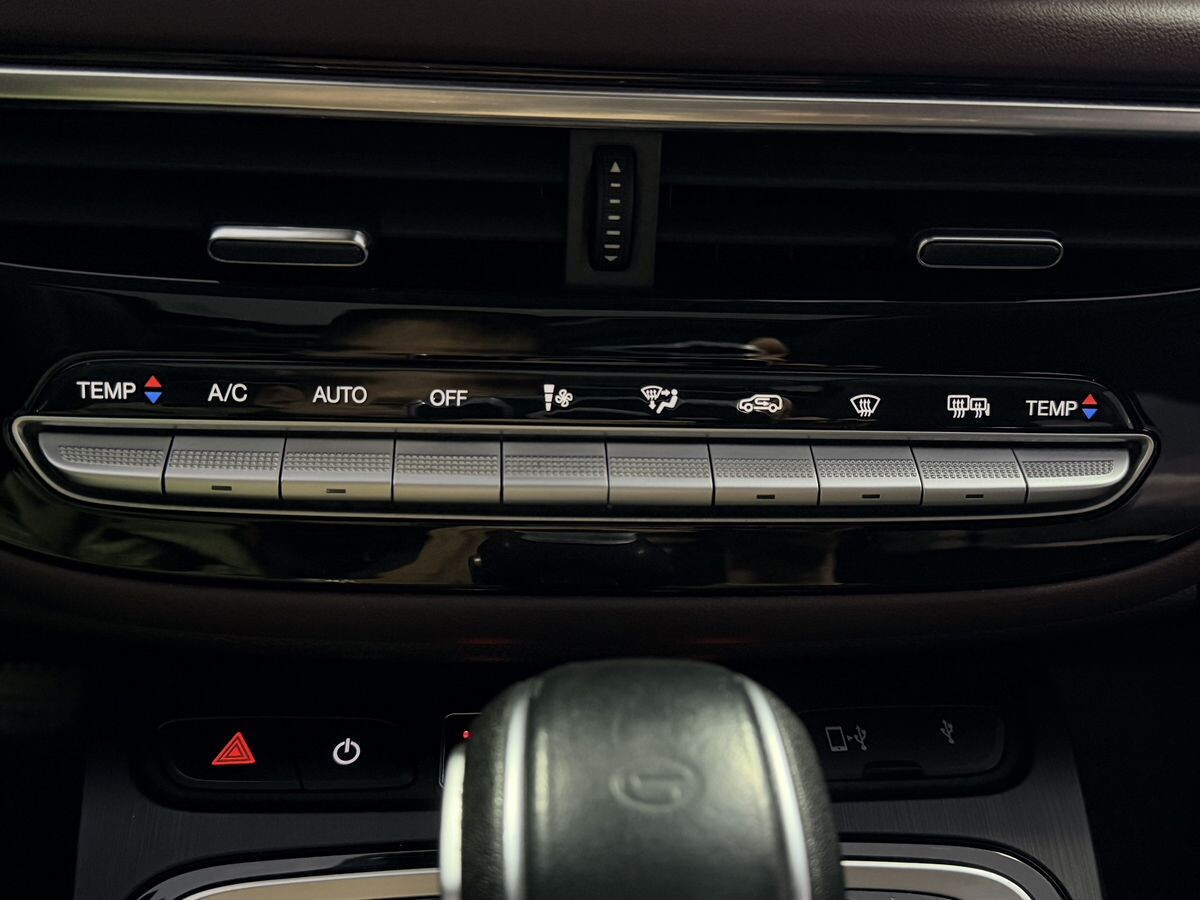 GAC Trumpchi M6 Pro 2022 - фото автомобиля