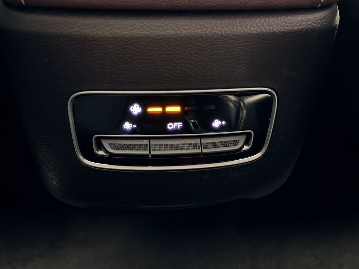 GAC Trumpchi M6 Pro 2022 - фото автомобиля