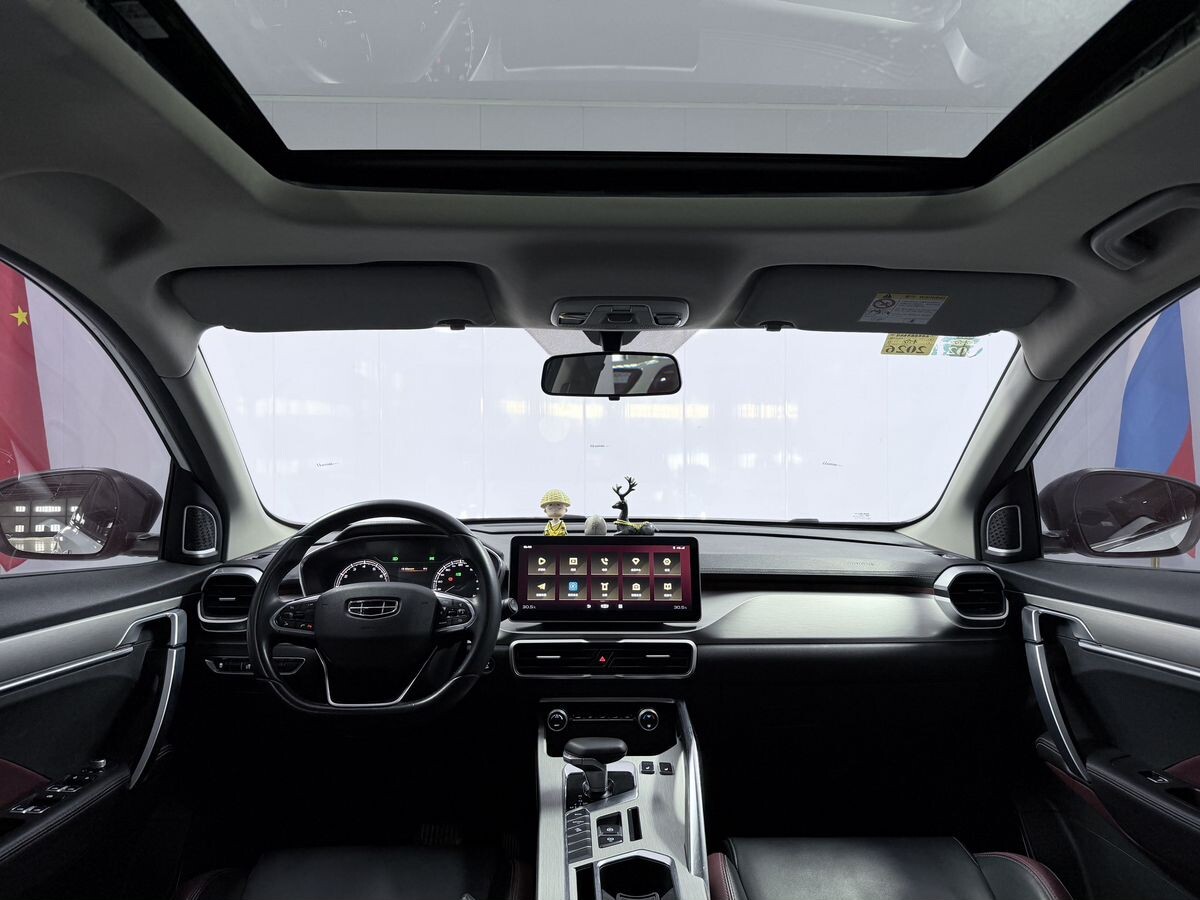 Geely Coolray 2021 - фото автомобиля