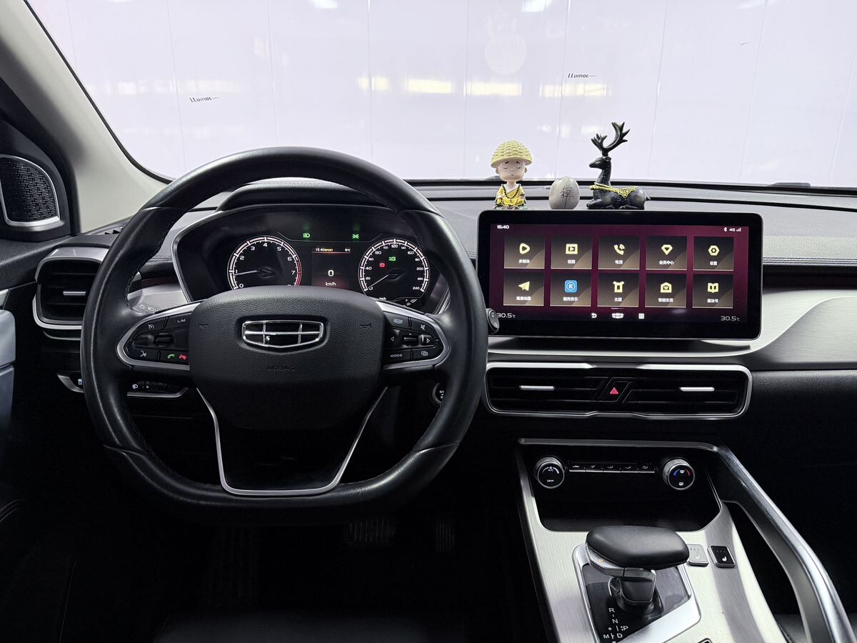 Geely Coolray 2021 - фото автомобиля