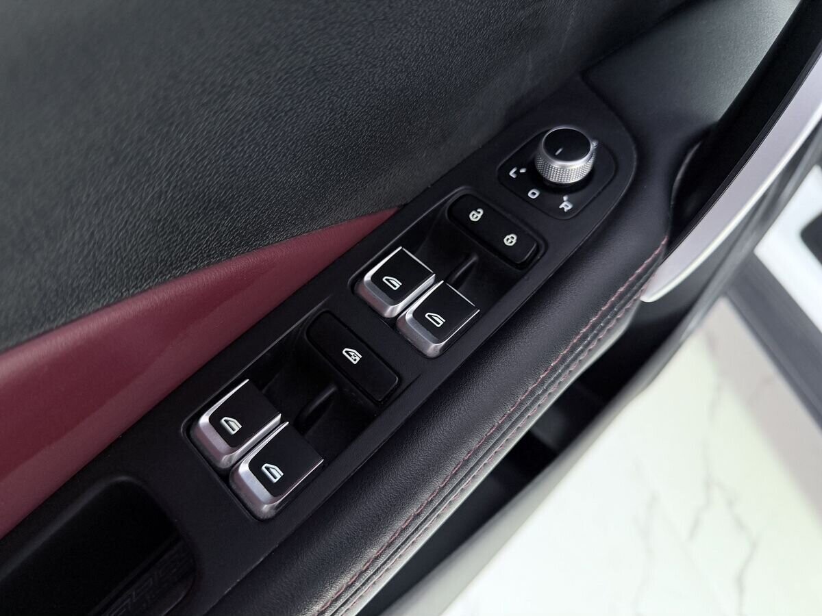 Geely Coolray 2021 - фото автомобиля