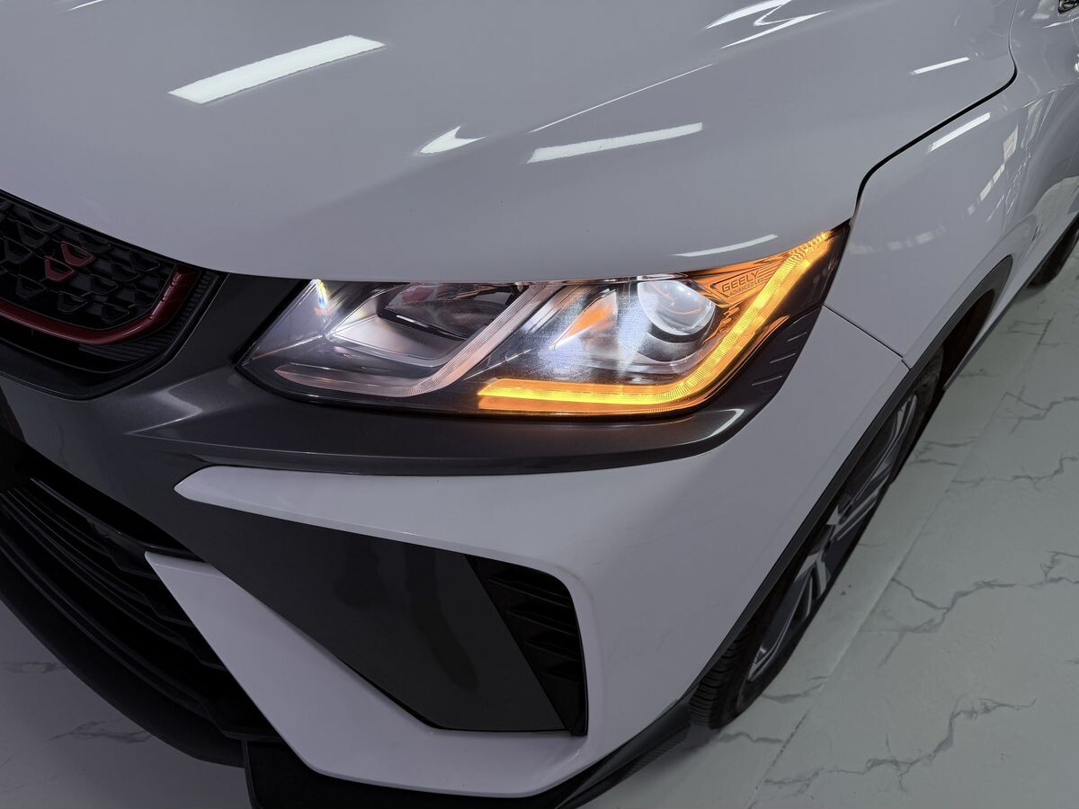 Geely Coolray 2021 - фото автомобиля