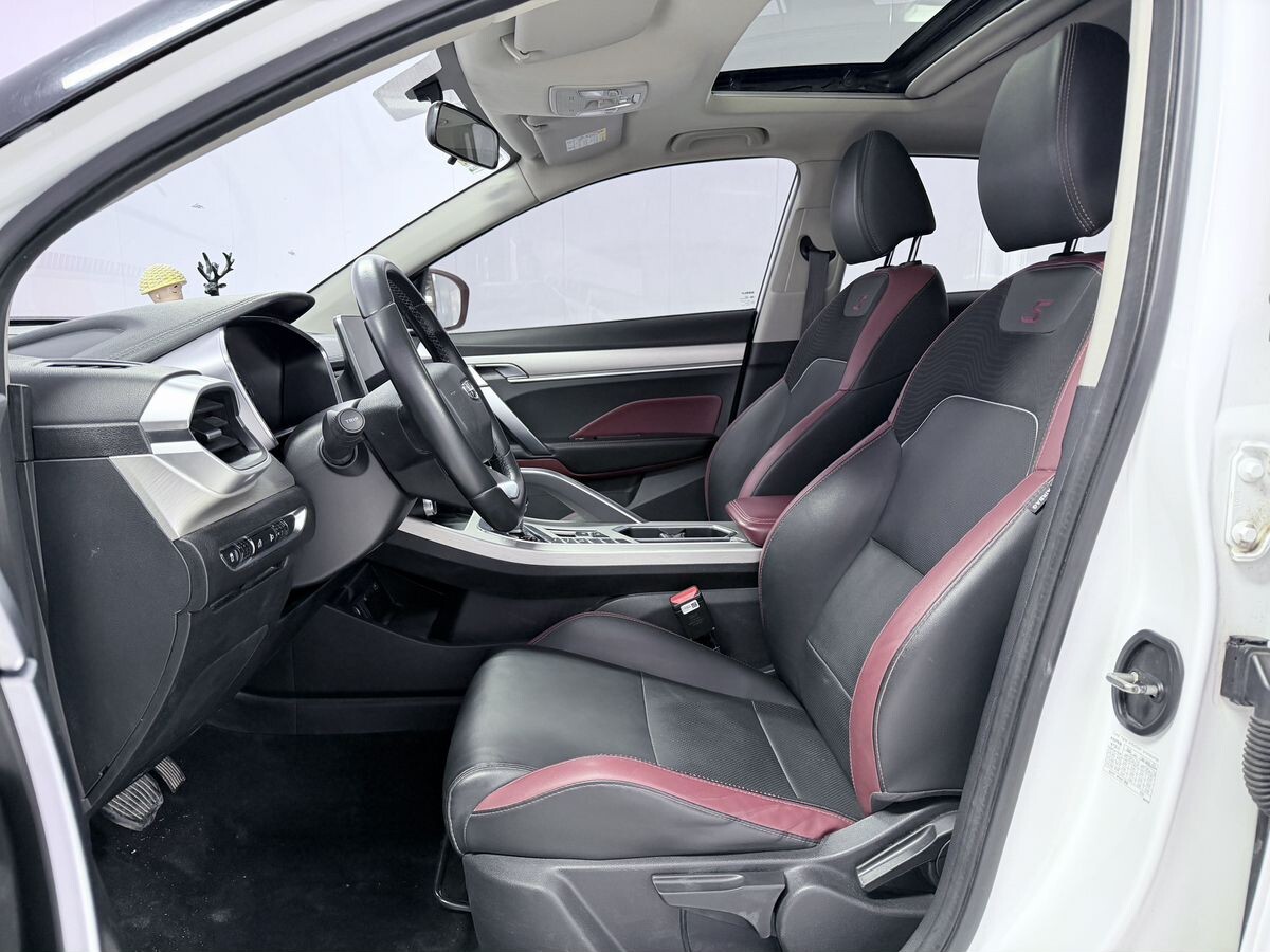 Geely Coolray 2021 - фото автомобиля