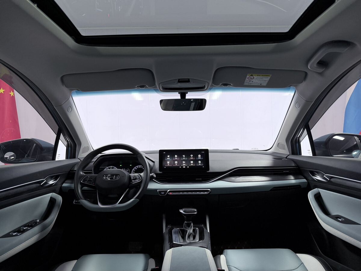 Geely Emgrand S 2022 - фото автомобиля