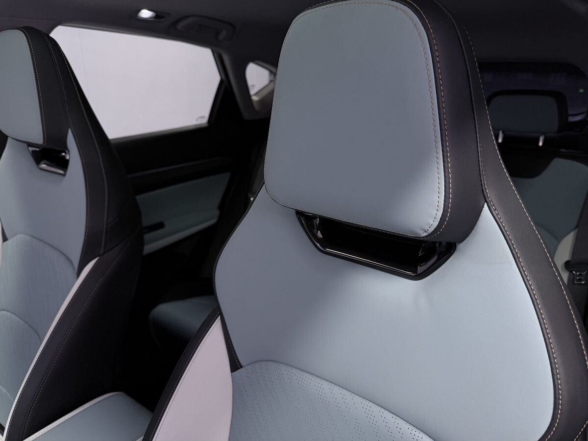 Geely Emgrand S 2022 - фото автомобиля