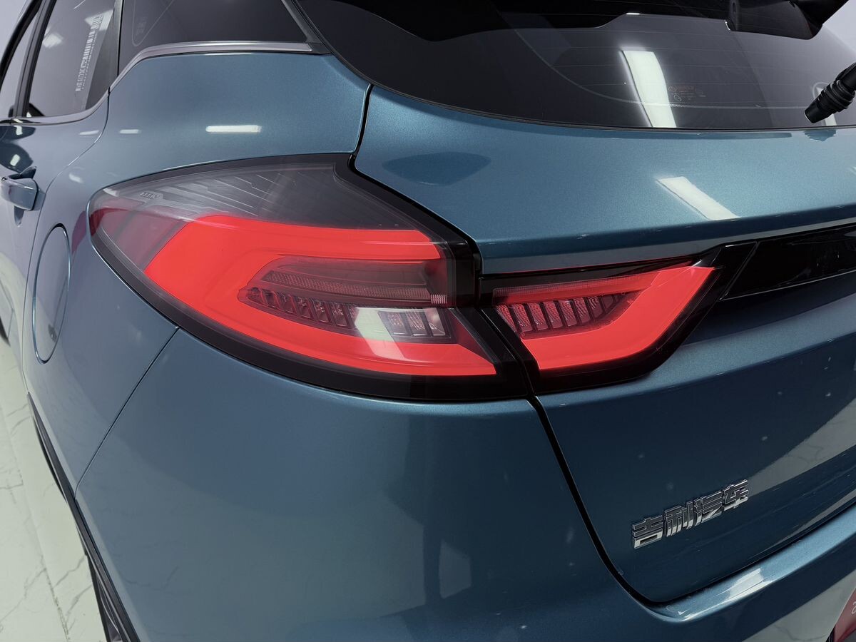 Geely Emgrand S 2022 - фото автомобиля