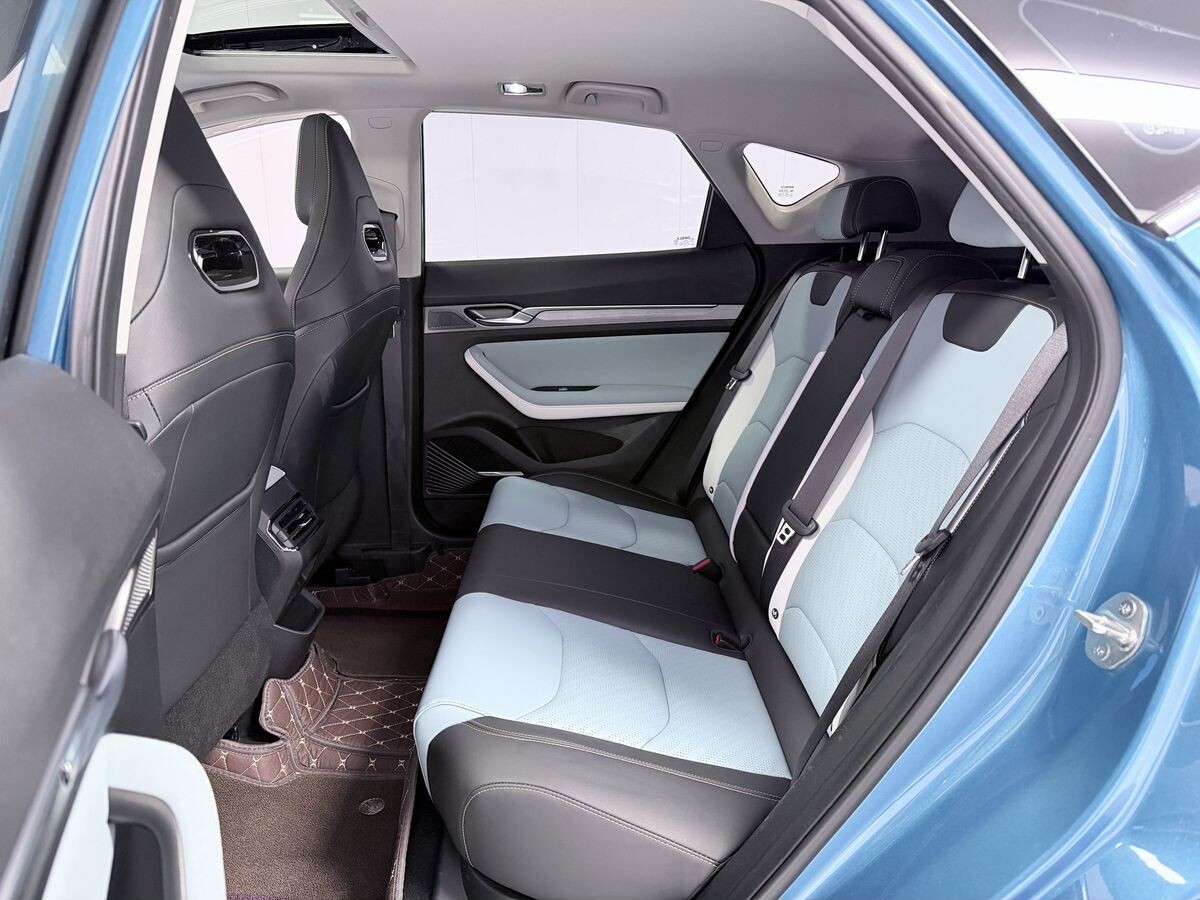 Geely Emgrand S 2022 - фото автомобиля