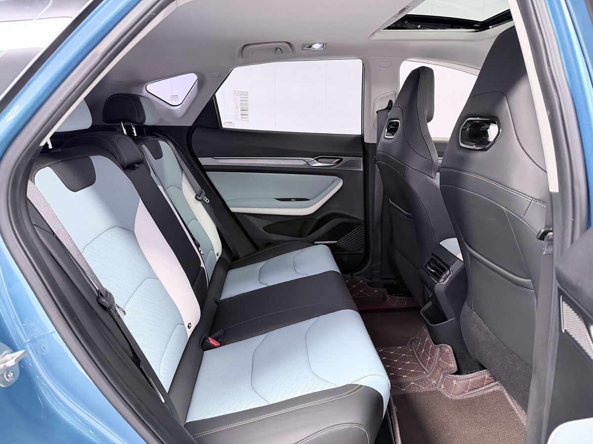 Geely Emgrand S 2022 - фото автомобиля