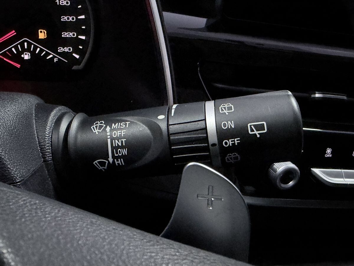 Haval M6 2023 - фото автомобиля