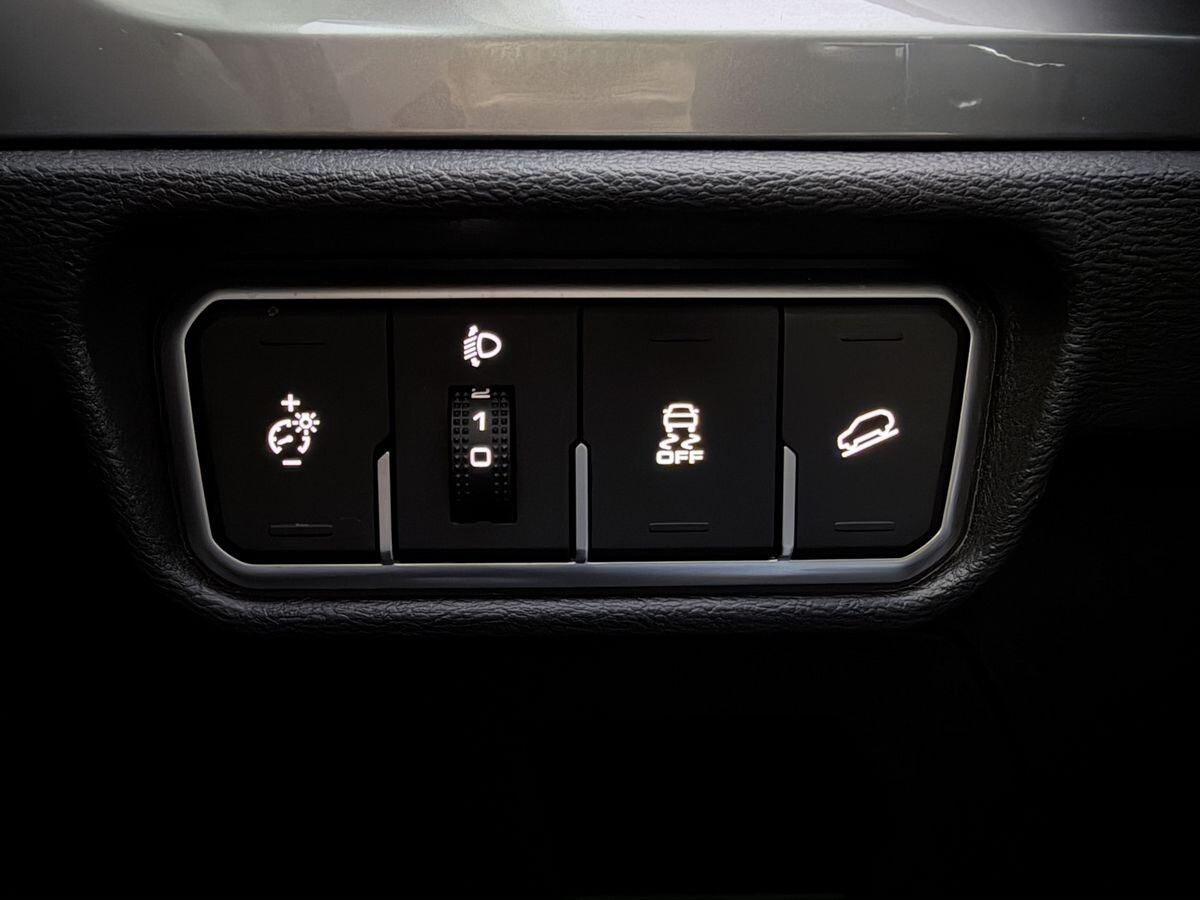 Haval M6 2023 - фото автомобиля