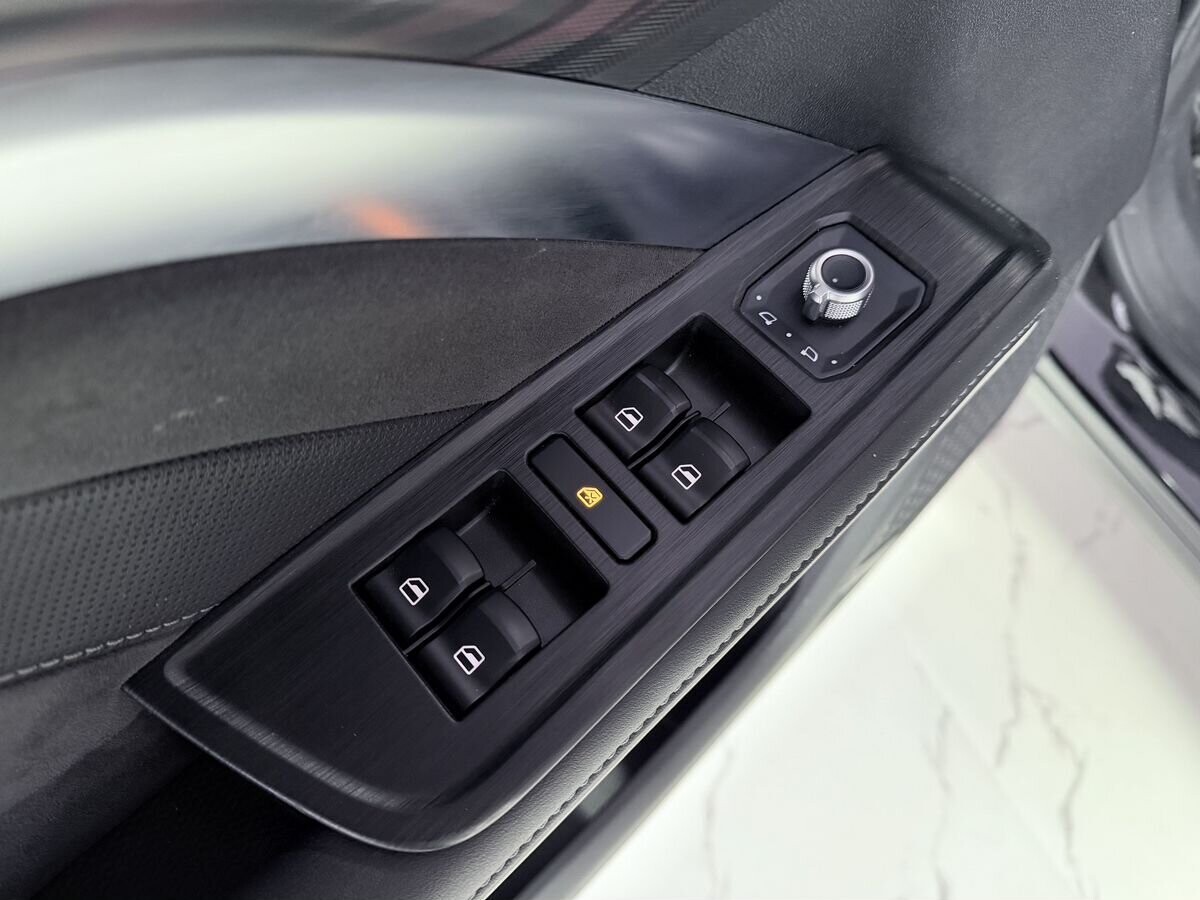 Haval M6 2023 - фото автомобиля