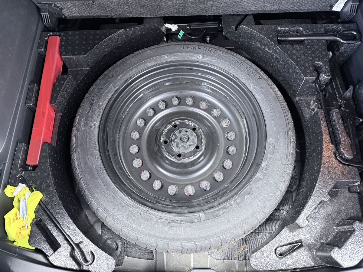 Haval M6 2023 - фото автомобиля