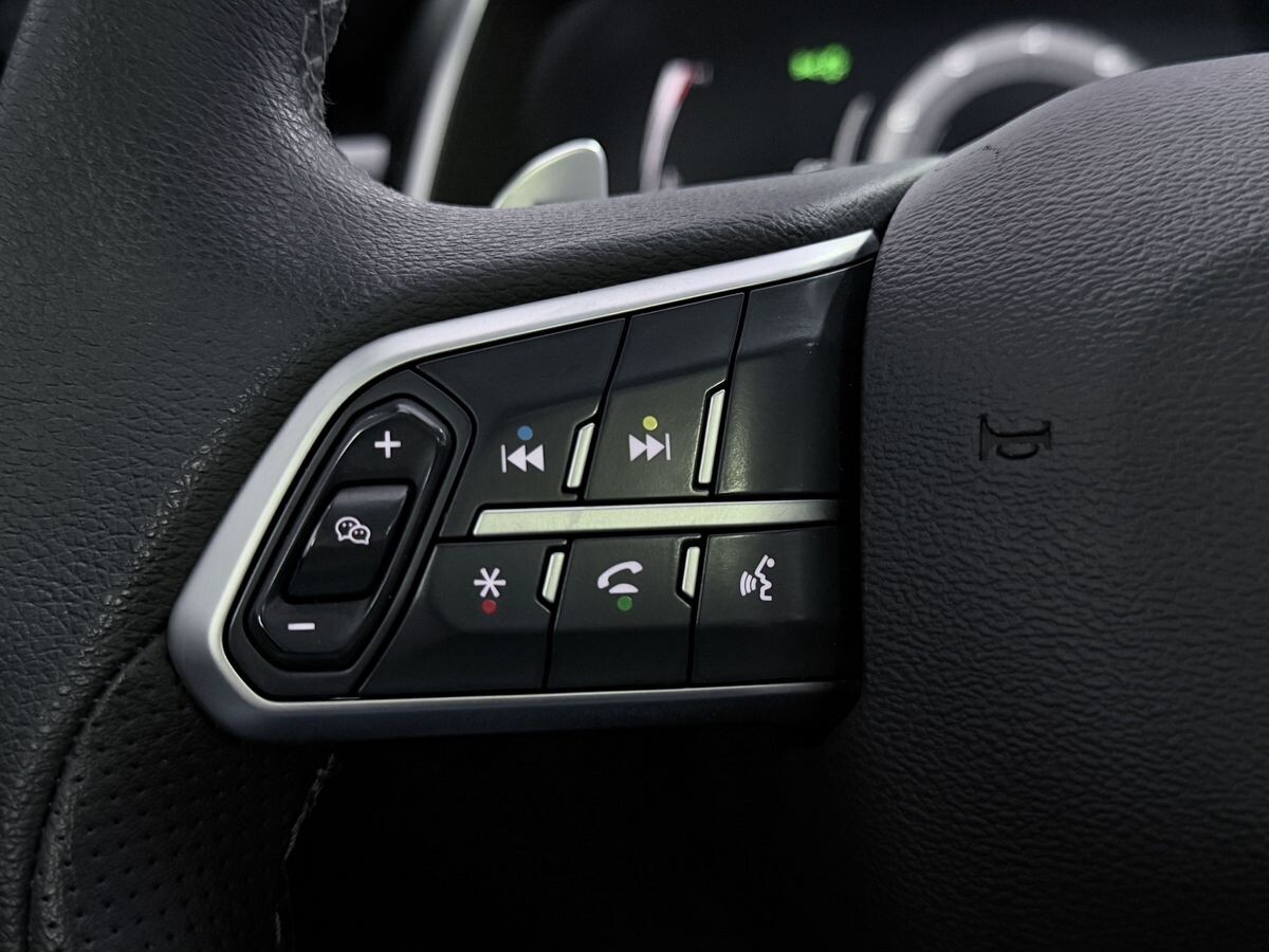 Haval M6 2022 - фото автомобиля