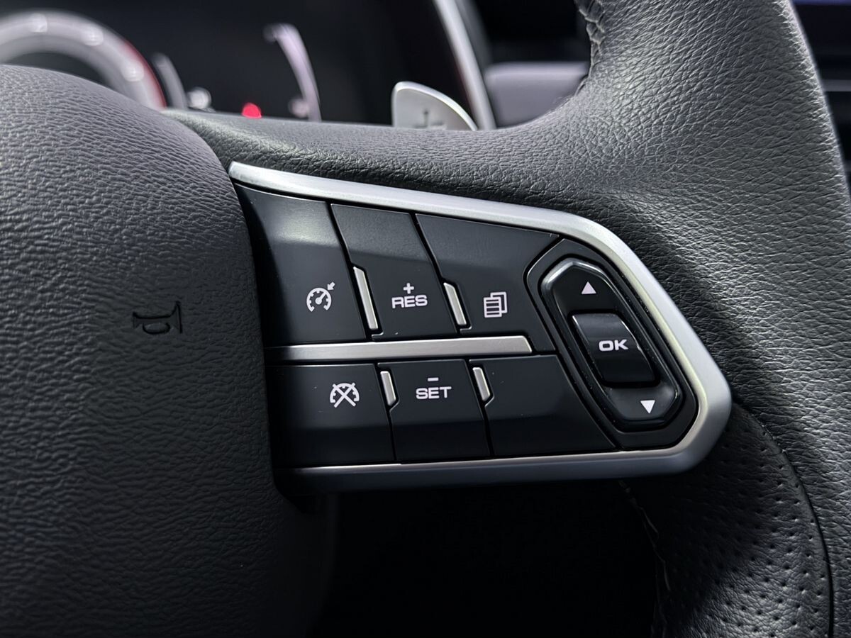 Haval M6 2022 - фото автомобиля