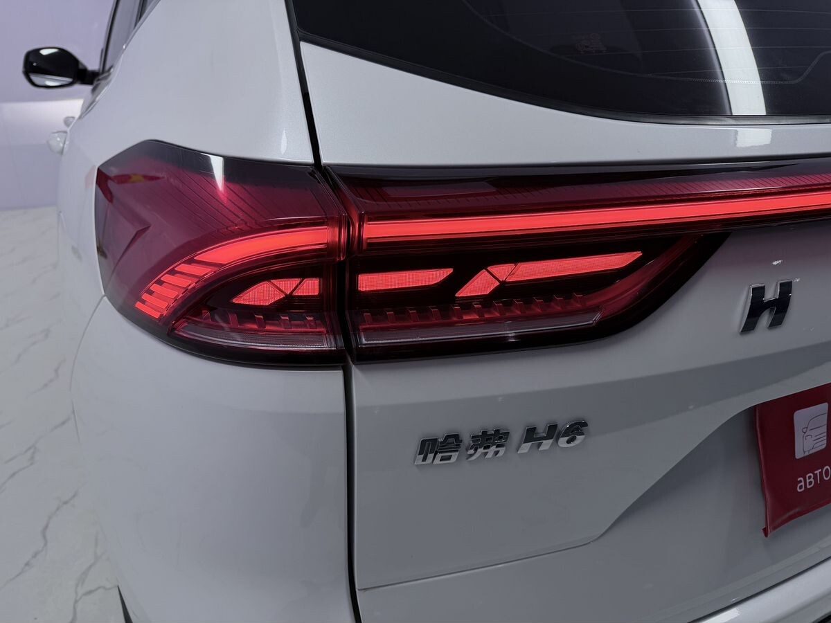 Haval M6 2022 - фото автомобиля