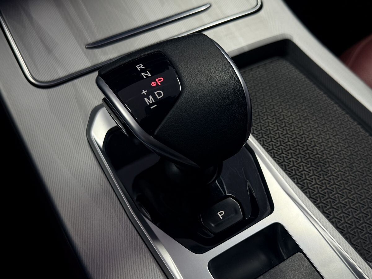 Jetour X70 Plus 2022 - фото автомобиля