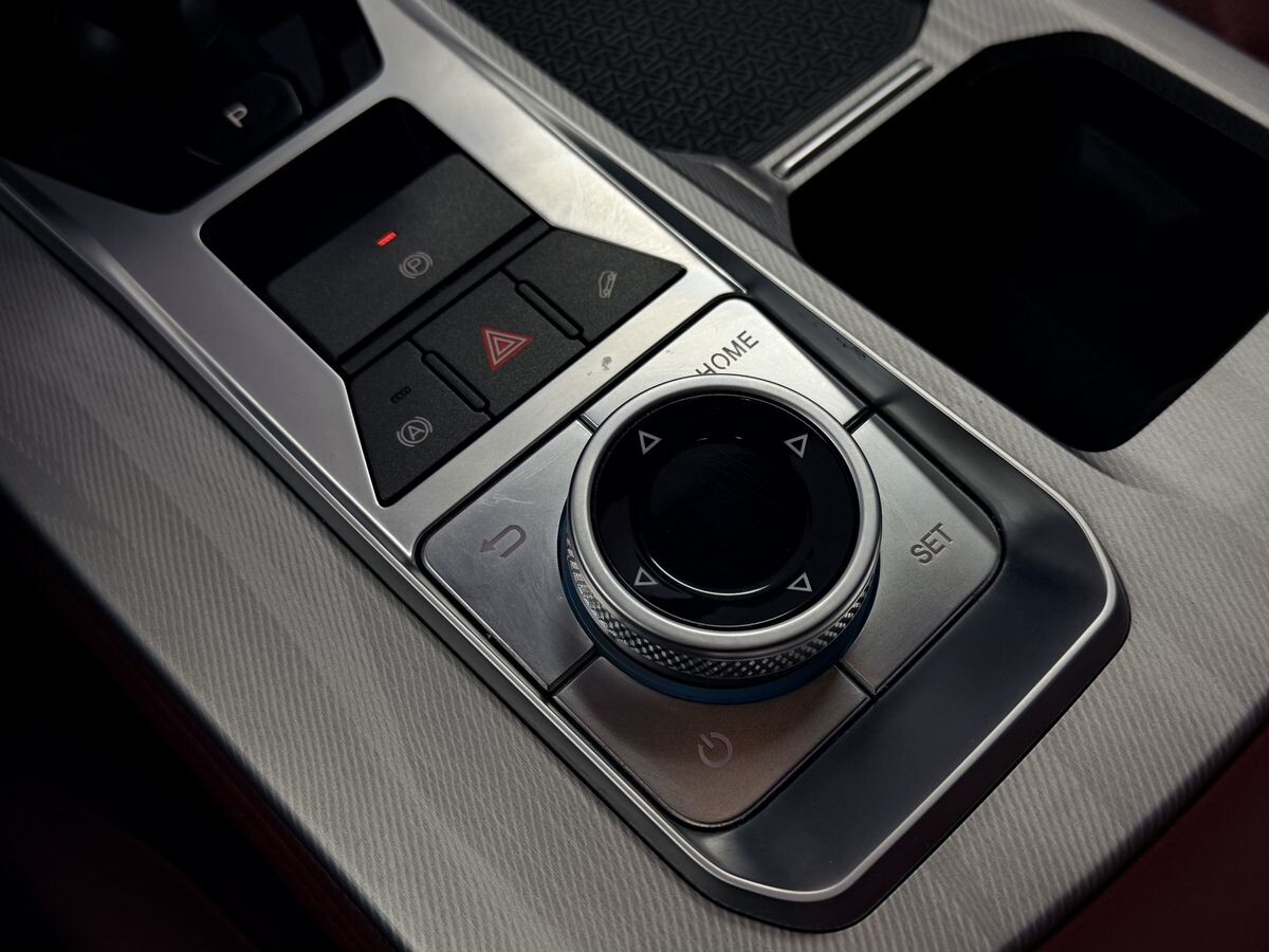 Jetour X70 Plus 2022 - фото автомобиля